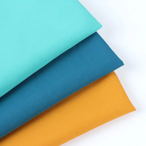Nashe Textile은 새로운 다기능 폴리에스터 셔츠 원단을 출시하여 셔츠 원단 제품 라인을 확장합니다.