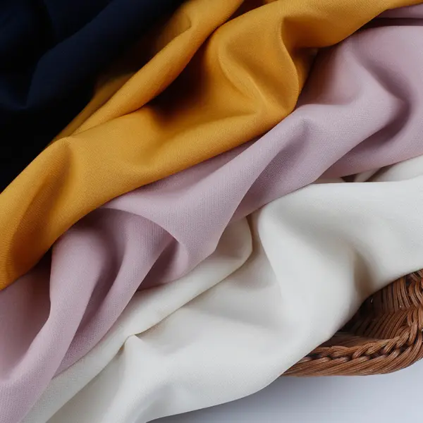 더블 레이어 드레이프 4방향 스트레치 패브릭으로 기술 업그레이드 – Nashe Textile의 새로운 컬렉션이 업계의 주목을 받음
